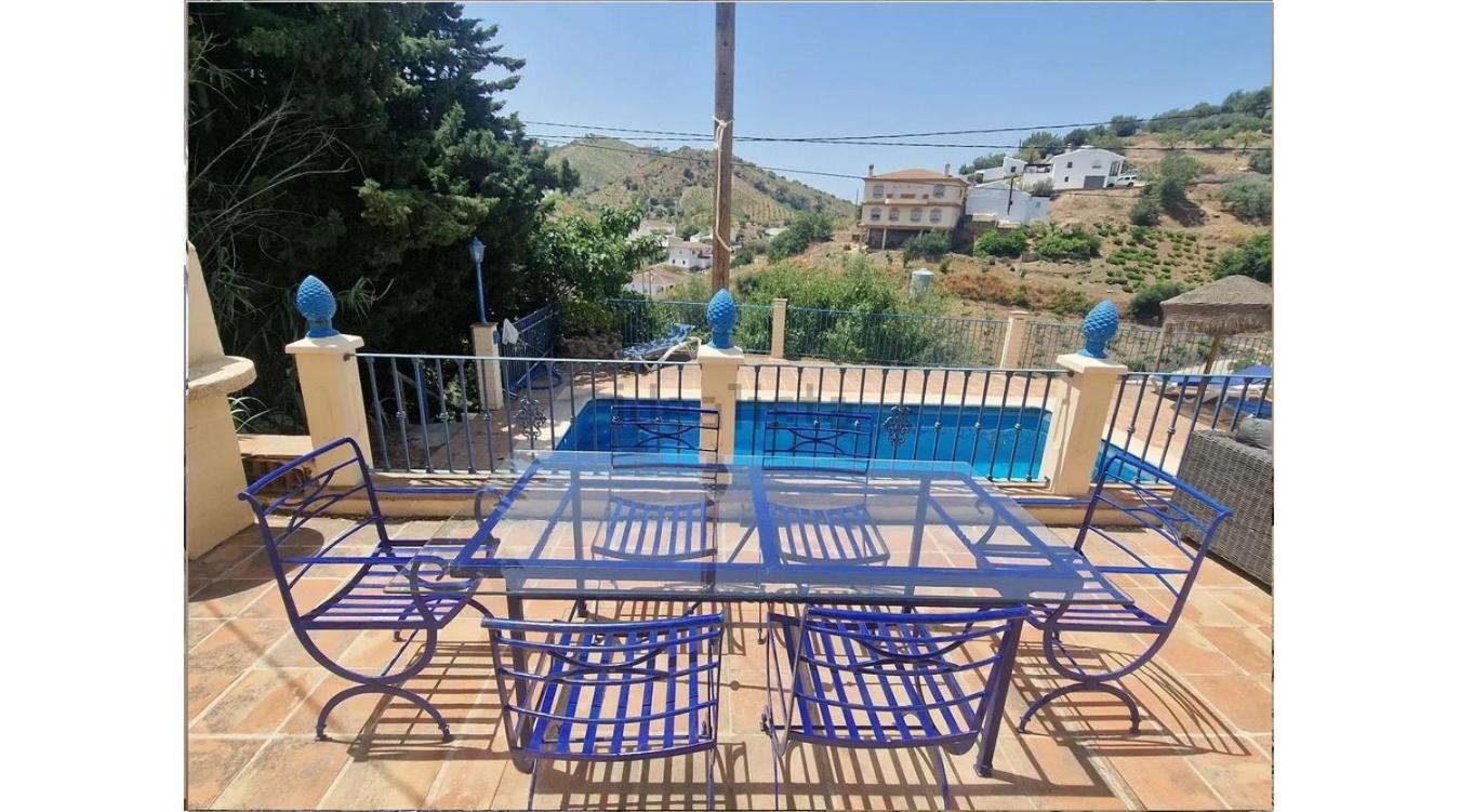 Vistas Al Lago With Private Pool Vinuela Exterior photo