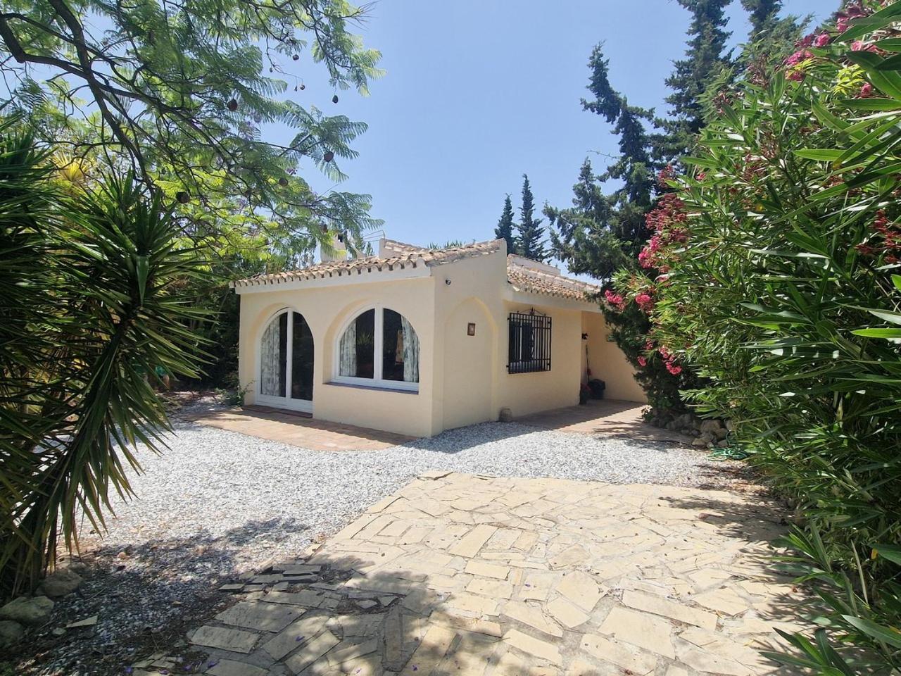 Vistas Al Lago With Private Pool Vinuela Exterior photo
