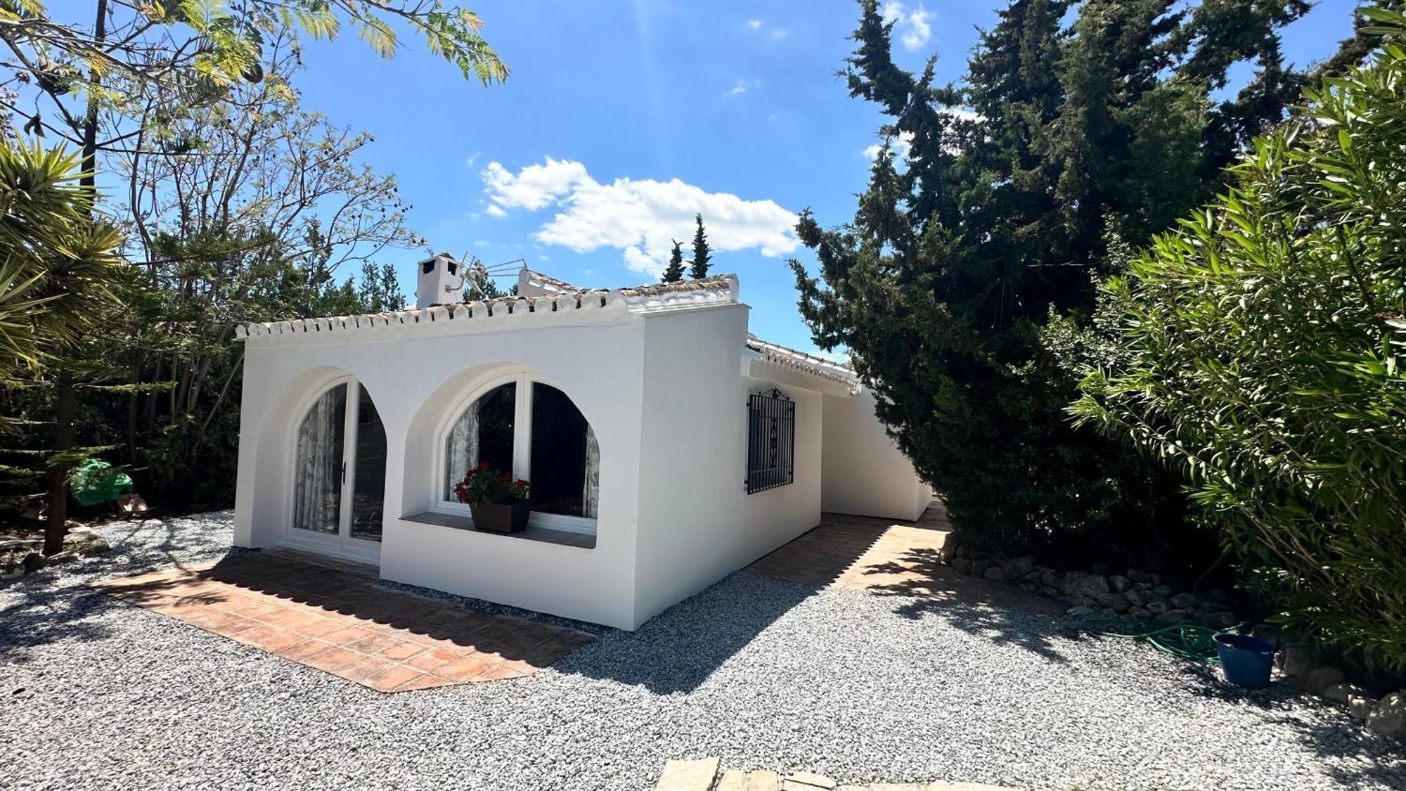 Vistas Al Lago With Private Pool Vinuela Exterior photo