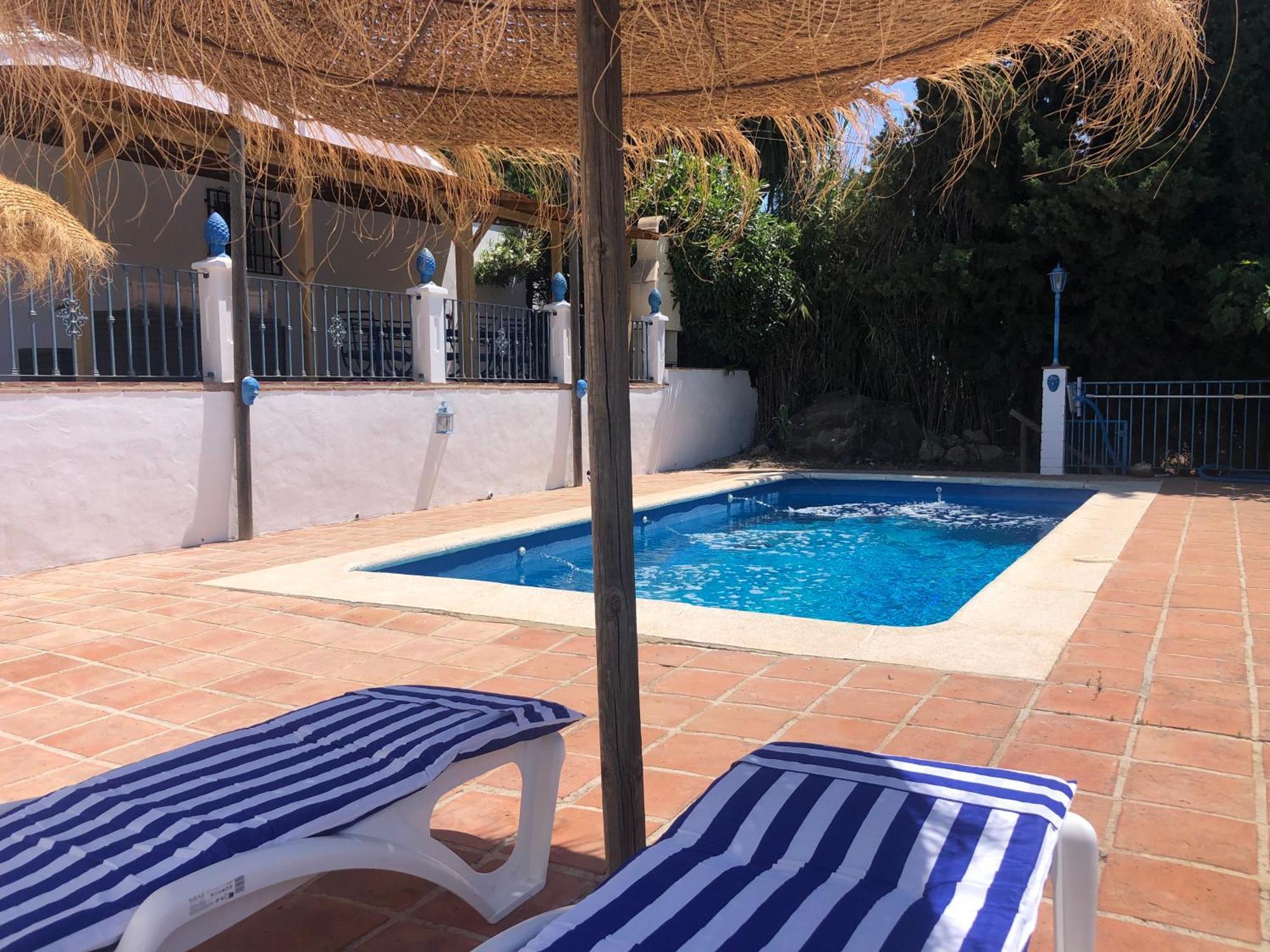 Vistas Al Lago With Private Pool Vinuela Exterior photo